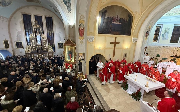 Don Ante Vrcić predvodio misno slavlje posljednjeg dana devetnice bl. Alojziju Stepincu u Krašiću